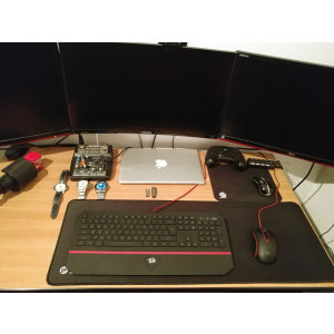 Comparatie cu SteelSeries QCK Mini.