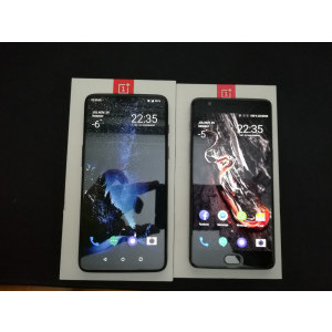 Comparatie intre 3T si 6 display mai mare in aceiasi dimensiune a carcasei!