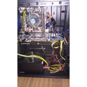 poza facuta cu telefonul. sistemul este nou nout asablat de mine de la zero(orcine il poate...