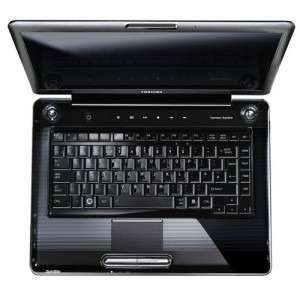 Toshiba Satellite A300D-126 Turion 64 X2 TL-62 2.1GHz Vista Home Premium