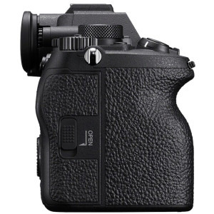 Sony Alpha 7 IV Body Black + Obiectiv FE 28-70 mm f/3.5-5.6 OSS
