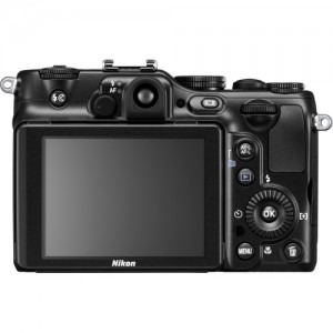 Nikon CoolPix P7100 Black + card 4GB + geanta CS-P06