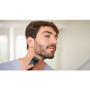 Philips Multigroom Seria 3000 7 in 1 MG3720/15, Lame cu ascutire automata, Accesorii lavabile