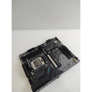 Placa de baza GIGABYTE X870 GAMING WIFI6