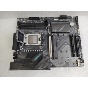 Placa de baza GIGABYTE X870 GAMING WIFI6